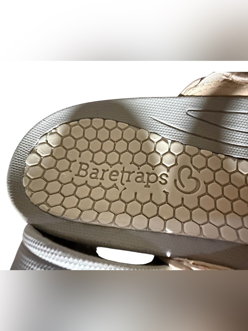 BARETRAPS BEIGE COMFORT SLIDE SANDALS WOMEN’S SIZE 7 NWOT CUSHIONED LIGHTWEIGHT - Picture 9 of 10